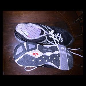 NB size 11 2E sneakers
